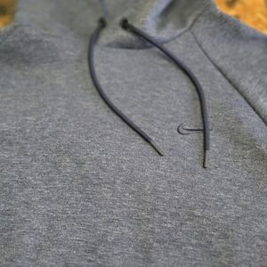 Nike Men's Dri Fit Sweatshirt